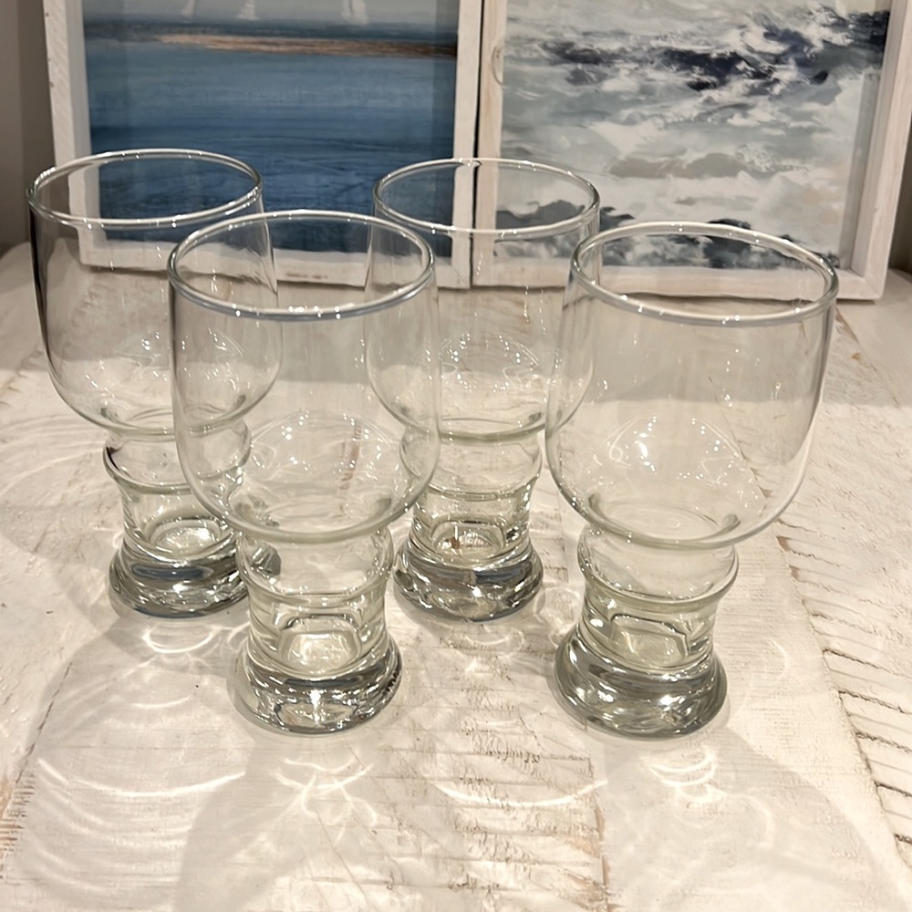 Set of 4 Pilsner Glasses NWOT